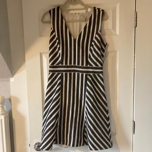 J Crew day dress with sweet woven texture, fully-lined